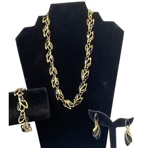Vintage TRIFARI Set Necklace/Bracelet/Earring Gold Tone/Black Enamel Signed EUC